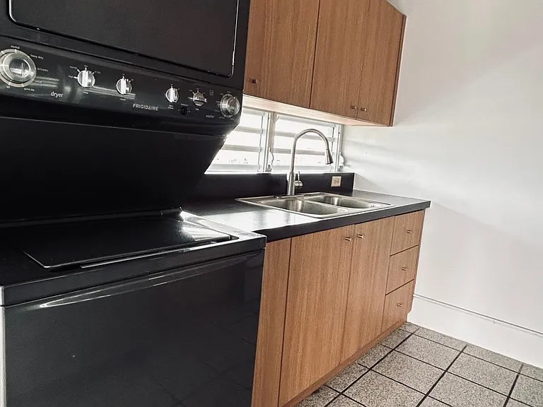 157 Villamil St #10B — Photo 10