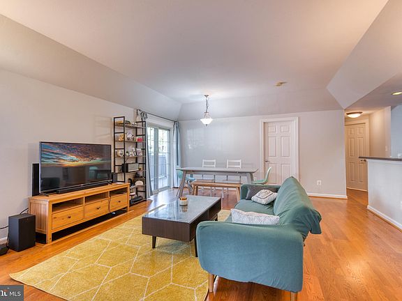 4th image of 12154 Penderview Ter APT 1201
