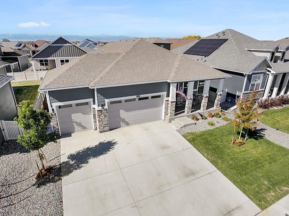 Beautiful neighborhood, walking distance to Saddleback Golf club