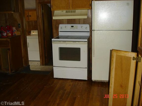 5th image of 1108 Barnes St