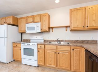 2945 Purple Blossom Cir APT 27, Swansea, IL 62226