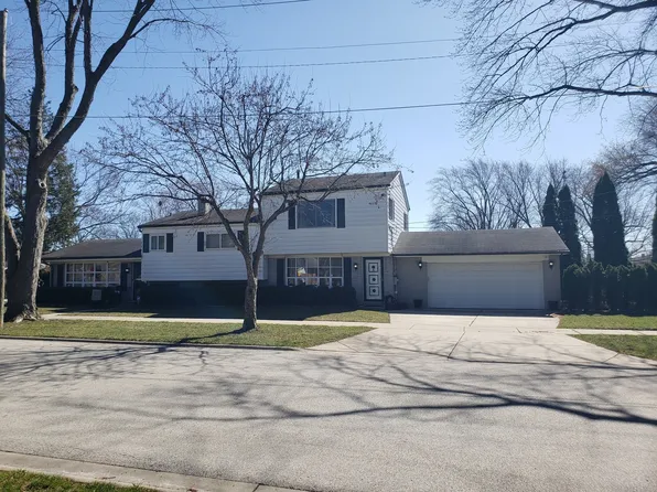 400 S Mount Prospect Rd, Mount Prospect, IL 60056