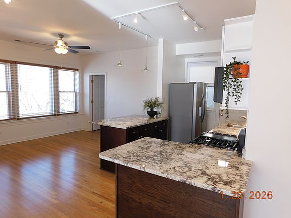 3rd image of 1732 W North Shore Ave #1730-3