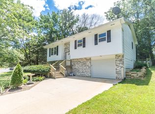 1805 N Southeast Trails Dr, Columbia, MO 65202