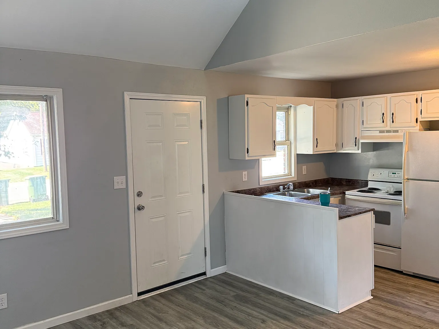 2 bed, $795 — Photo 3