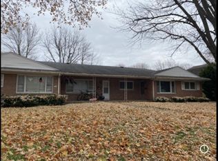 706 N Locust St #706, Pontiac, IL 61764