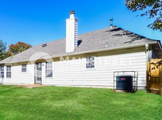 5277 Twin Valley Ln, Memphis, TN 38135