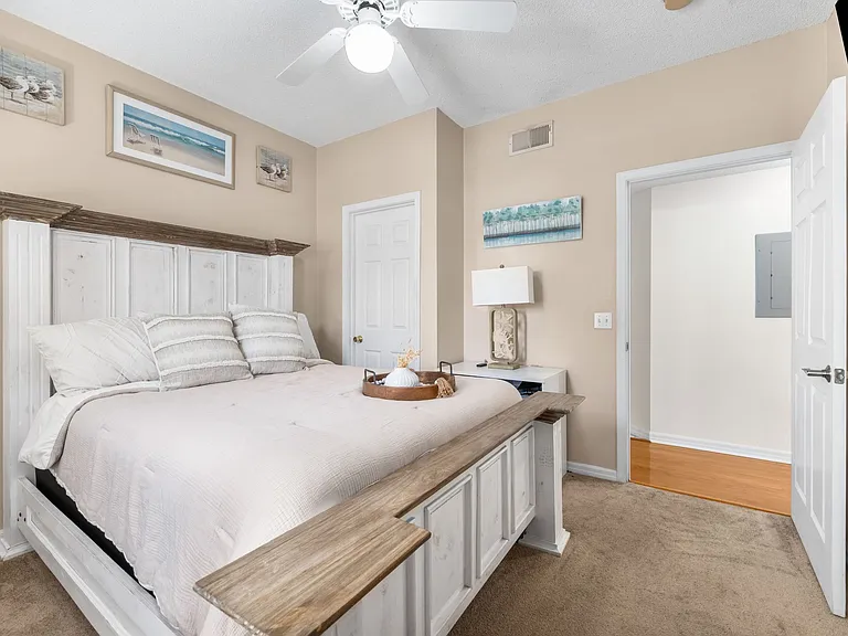 10000 SW 52nd Ave #35 — Photo 32