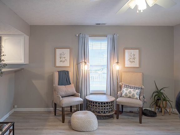 4th image of 1323 S Cobble Creek Cir