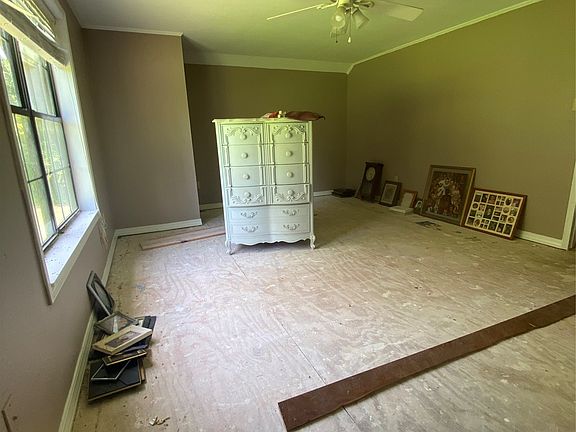 20th image of 140 Bellview Rd