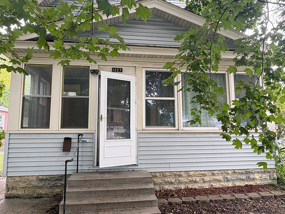 1st image of 1227 Thomas Ave