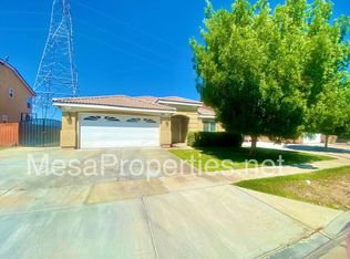 9506 Peridot Ave, Hesperia, CA 92344