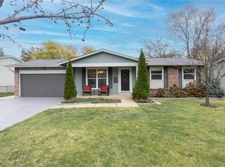 1004 Carriage Run Dr, Saint Charles, MO 63303