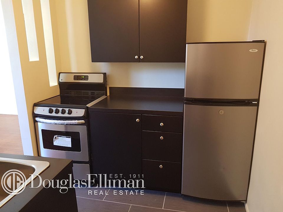 2nd image of 101 Thompson St APT 14