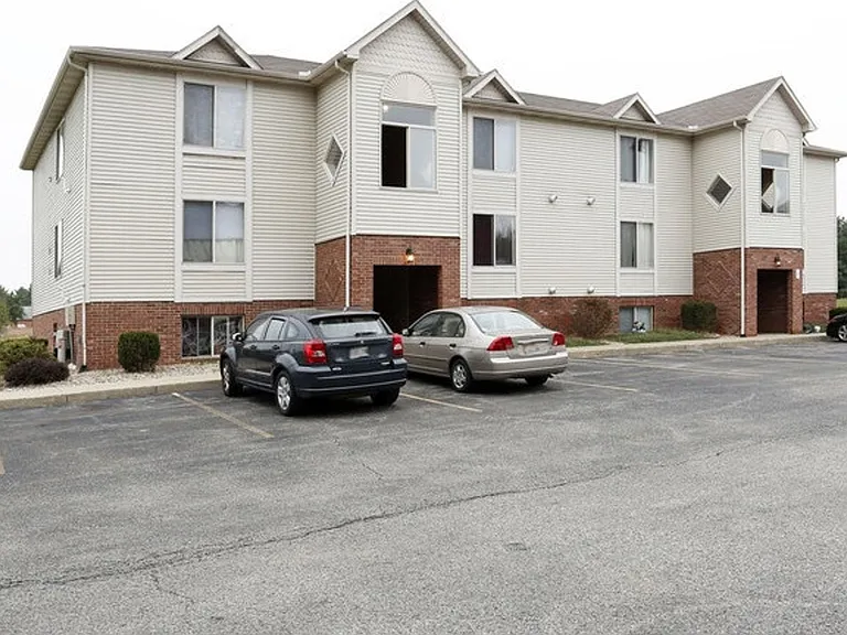 Prairie Ridge Apartments — Photo 11