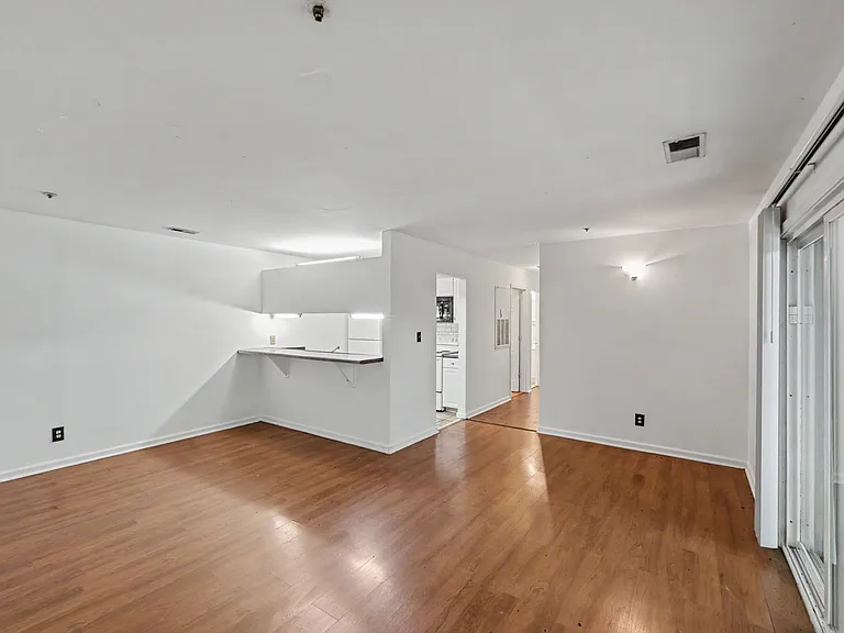 9535 University Terrace Dr #B — Photo 7