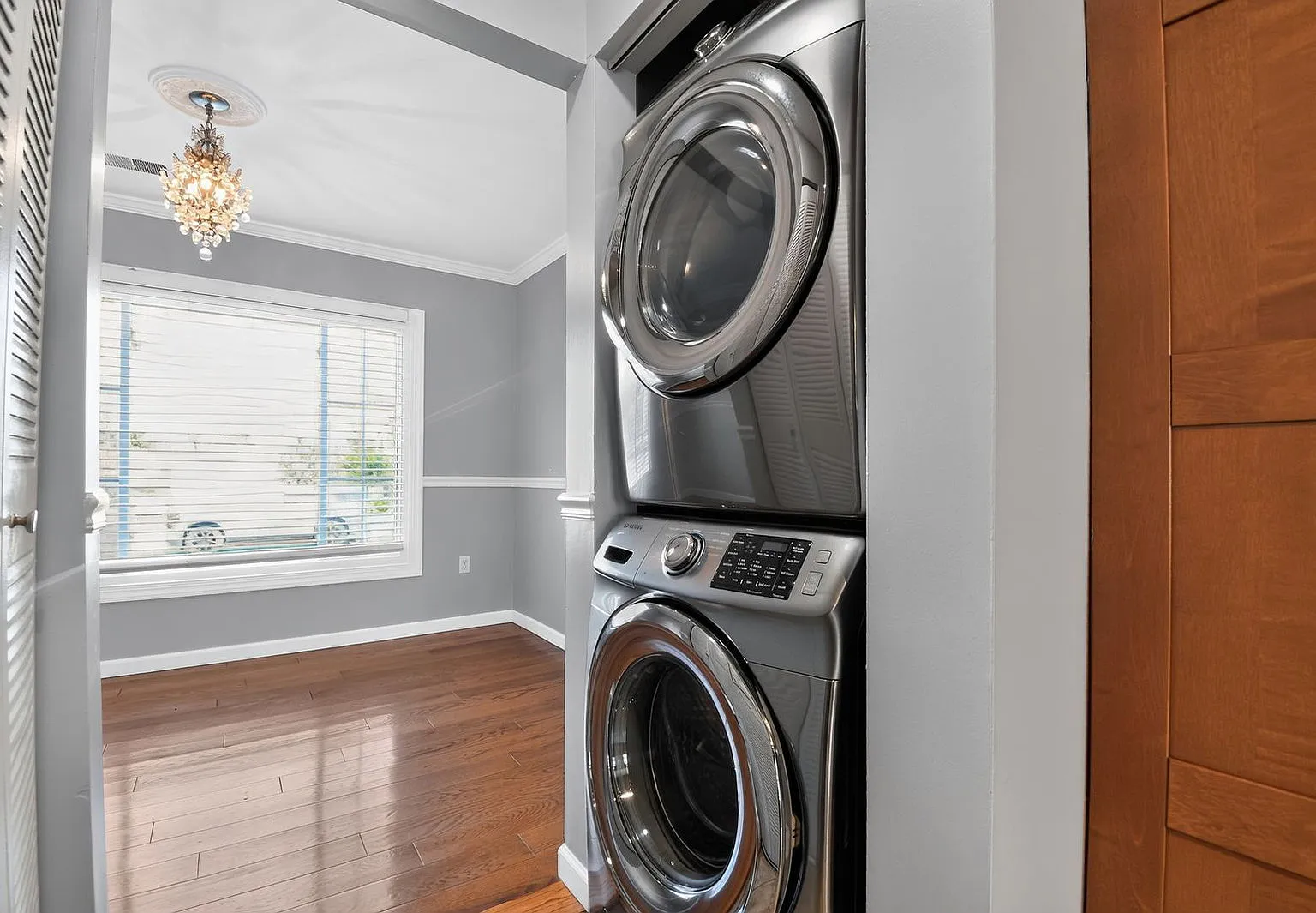 3 bed, 3.0 bath, 1452 sqft, $2,550 — Photo 2