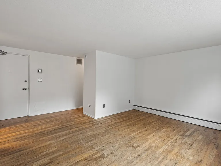 Aperture Apartments — Photo 41