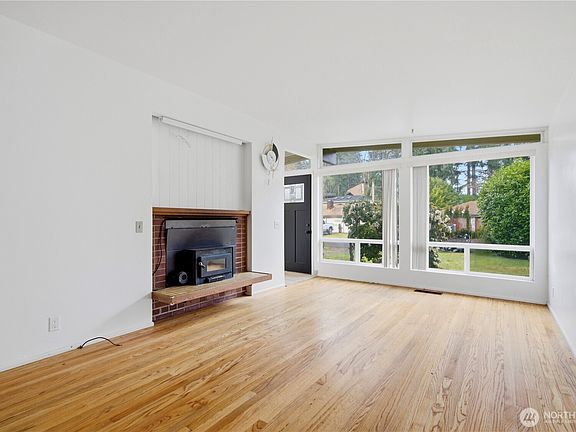 3rd image of 1614 144th Avenue SE