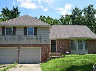 620 SW Morningside Rd, Topeka, KS 66606