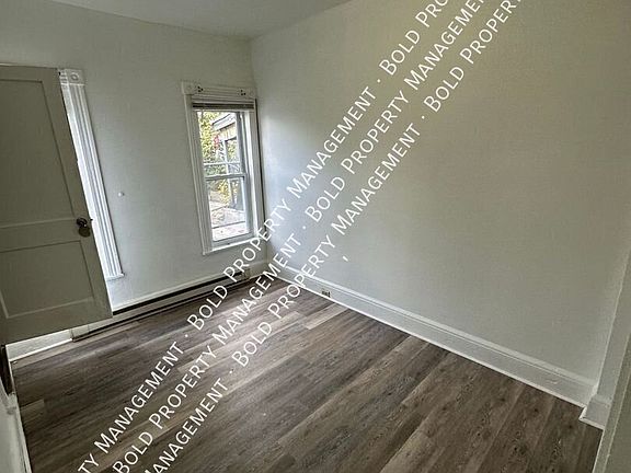 4th image of 518 Johnson St