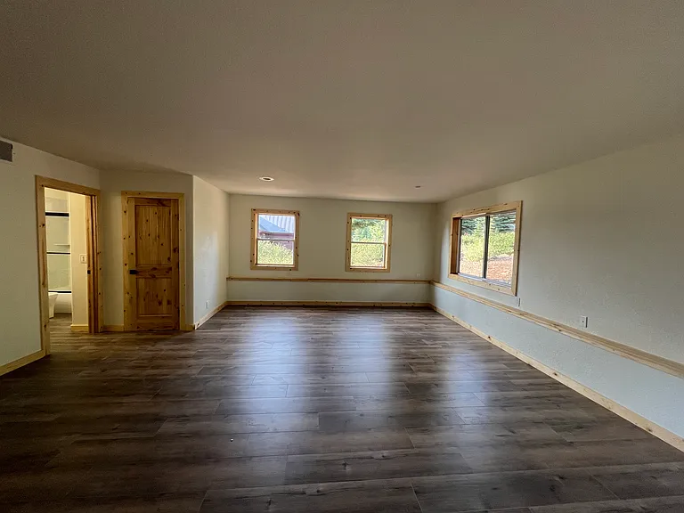11714 Rhineland Ave — Photo 3