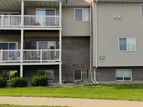 203 Jewel Dr, Ames, IA