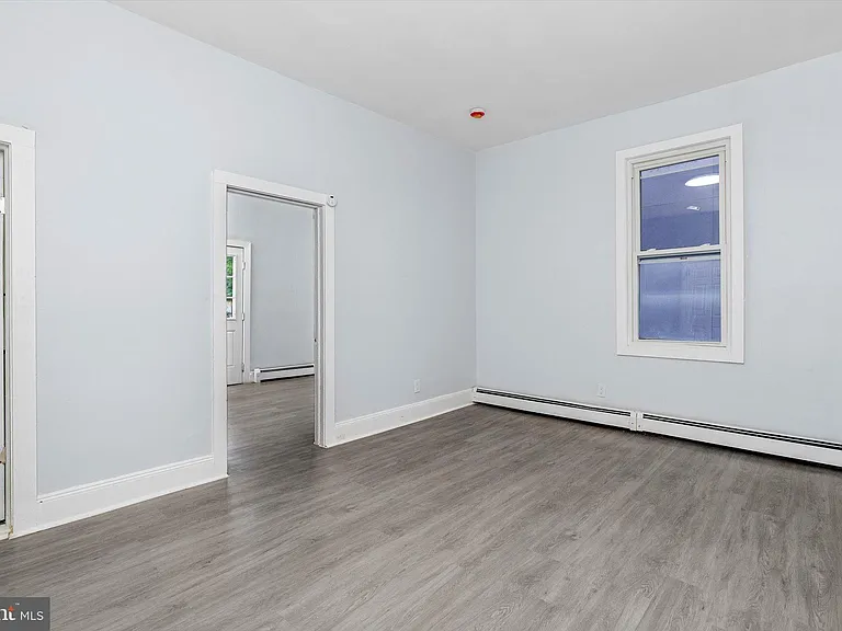 10 Lytle St #2 — Photo 9