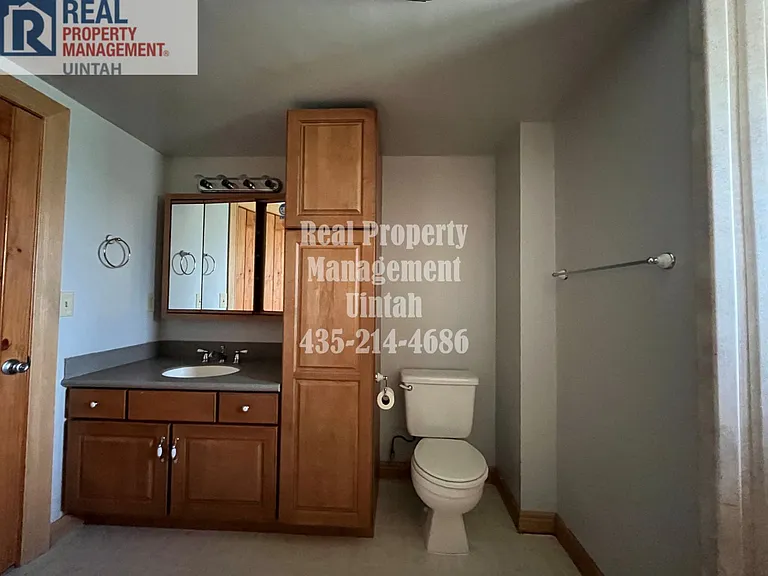 456 S 3130 W — Photo 13