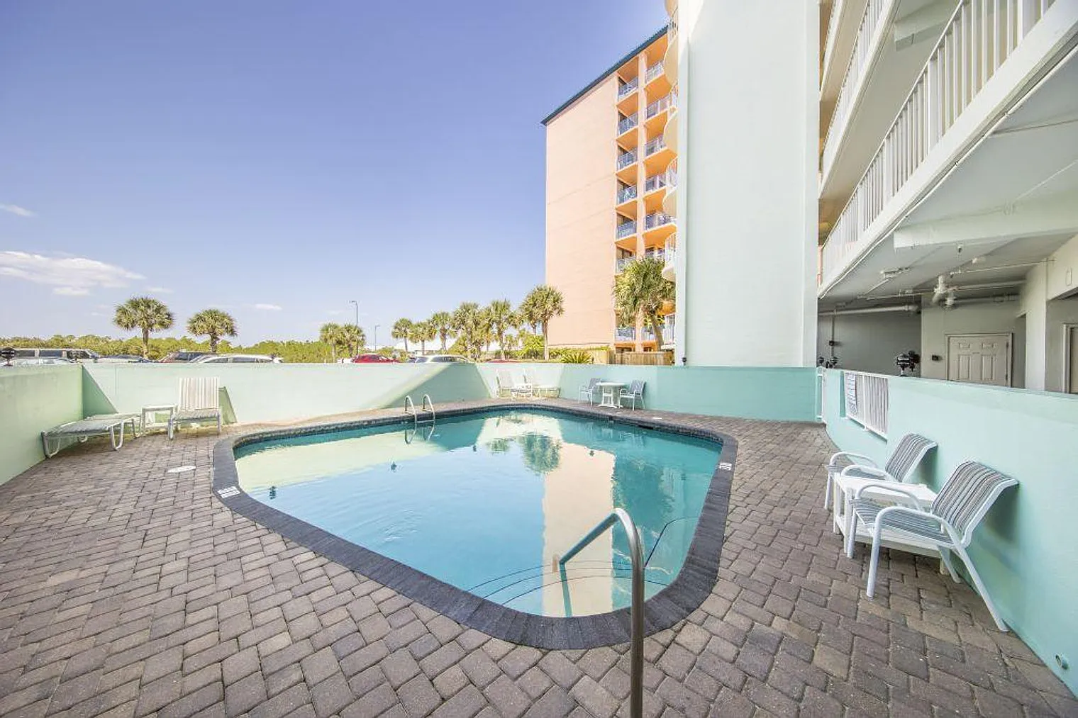 1 bed, 1.0 bath, 753 sqft, $3,158 — Photo 4