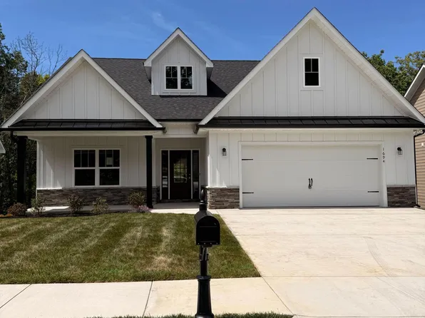 1694 Green Meadows Ln, Lenoir City, TN 37771