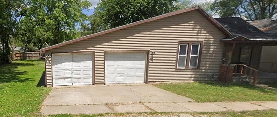 1st image of 907 Morgan St