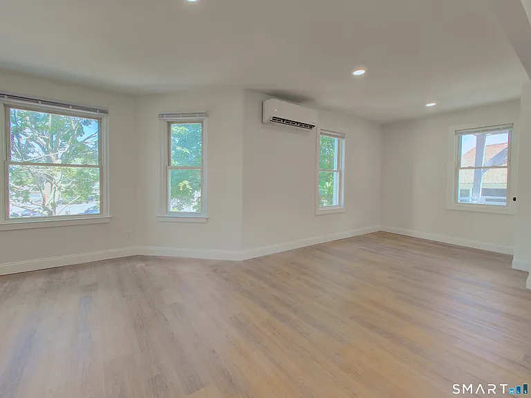 16 Benham Rd #C — Photo 6