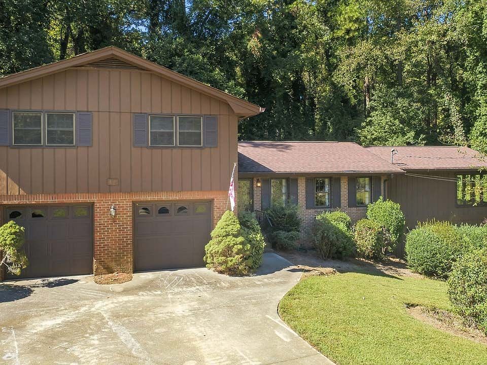 1st image of 313 Nancy Ct SW