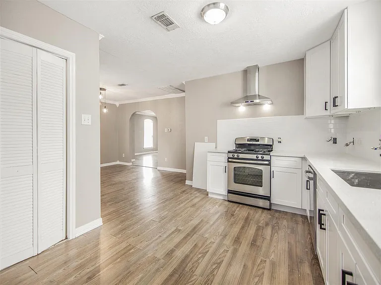 5108 Clay St — Photo 11