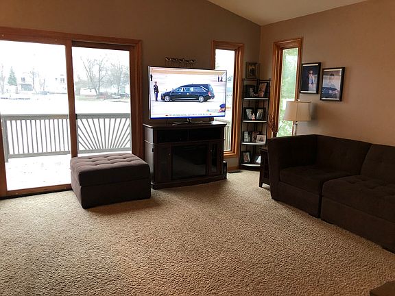 4th image of 9484 Bonnie Briar St