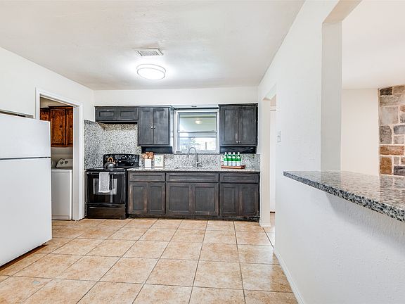 5th image of 1805 Etain Rd