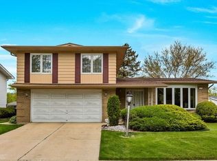 835 W Manor Ct, Glenwood, IL
