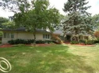 31525 Nottingham Dr, Franklin, MI