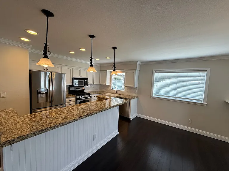 430 Carnation Pl — Photo 9
