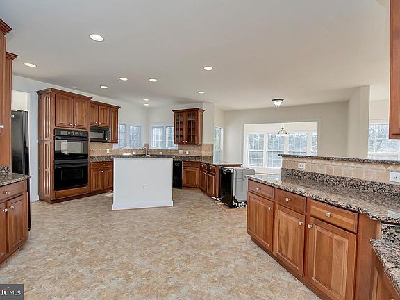 2nd image of 13053 Quade Ln