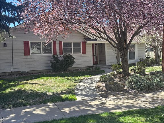 3rd image of 3103 S Lakewood Way