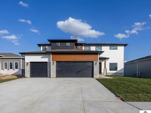 4313 S 210th Ave, Elkhorn, NE 68022