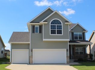 9717 Hazelwood Ave, Johnston, IA 50131