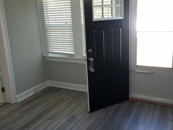 2nd image of 12276 Oak Ave