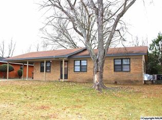 606 Blaine Dr SW, Decatur, AL 35603