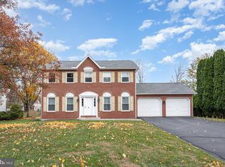 6 Auburn Cir, Boiling Springs, PA 17007