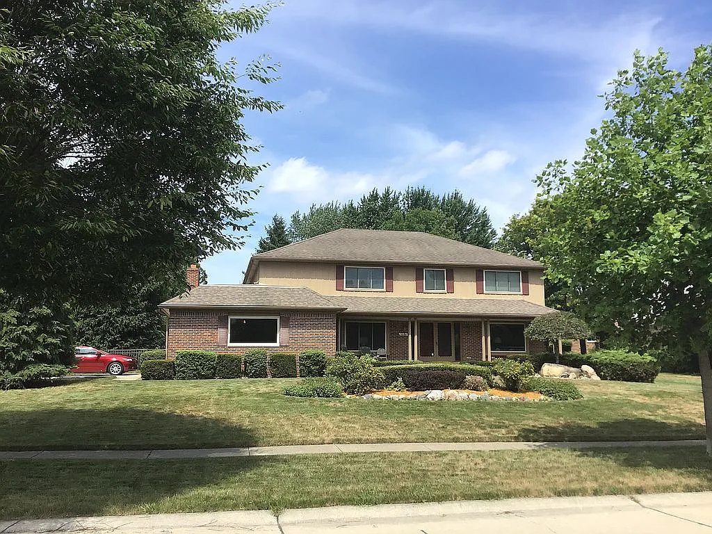 5261 Cheltenham Dr photo 1