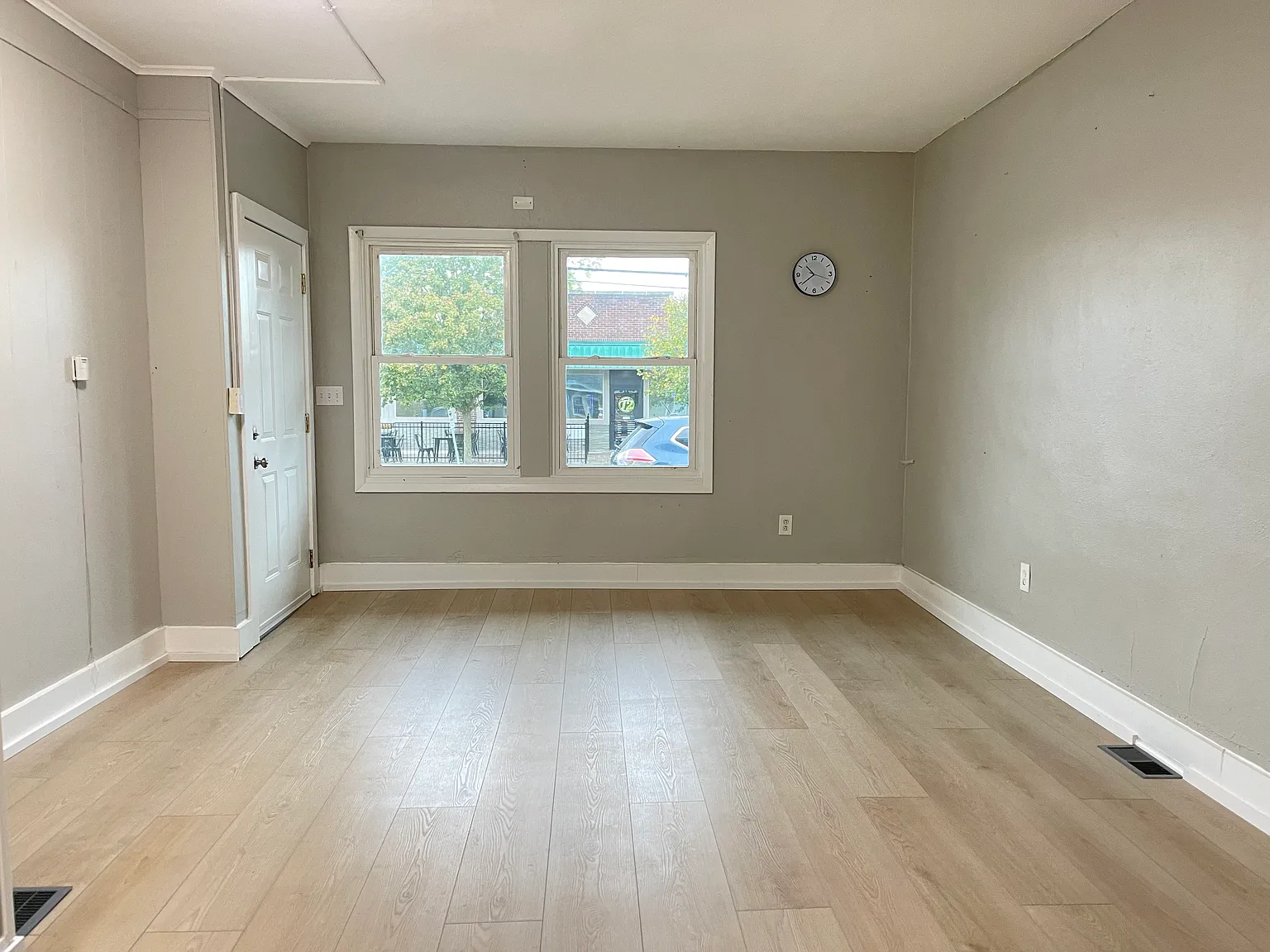3 bed, 1000 sqft, $1,725 — Photo 4