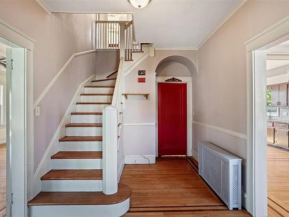 5th image of 246 Lenox Ave